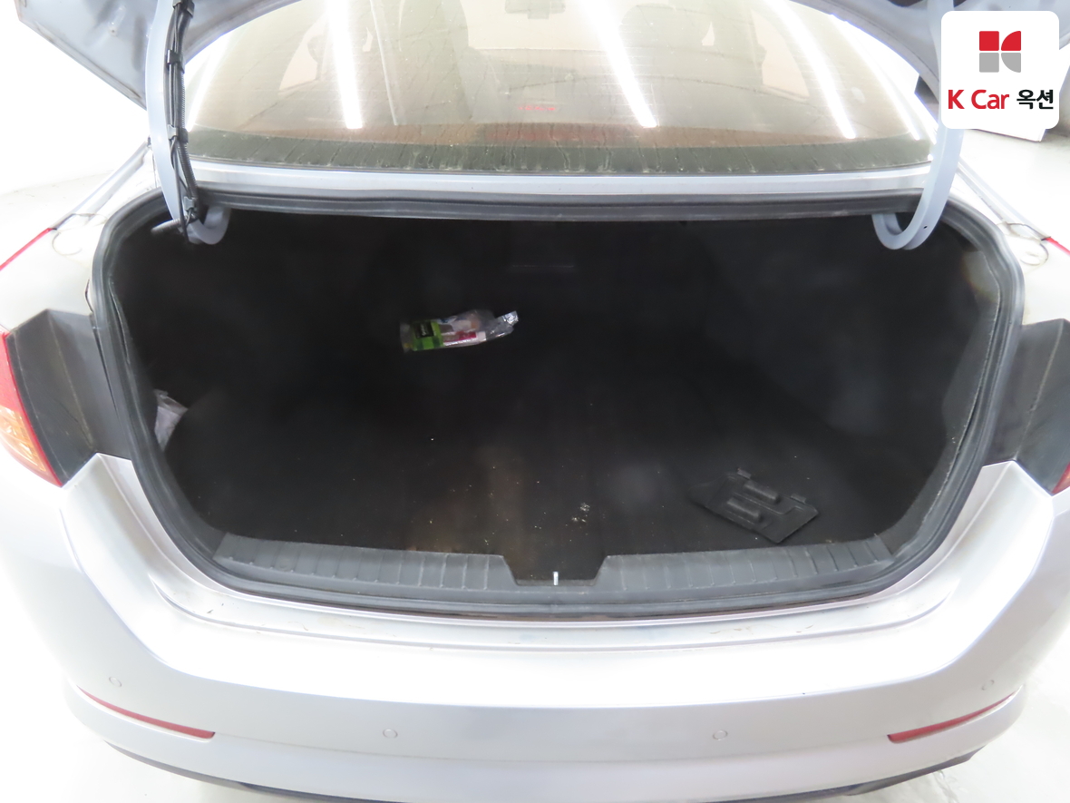 Kia K5 2011 - Image 25