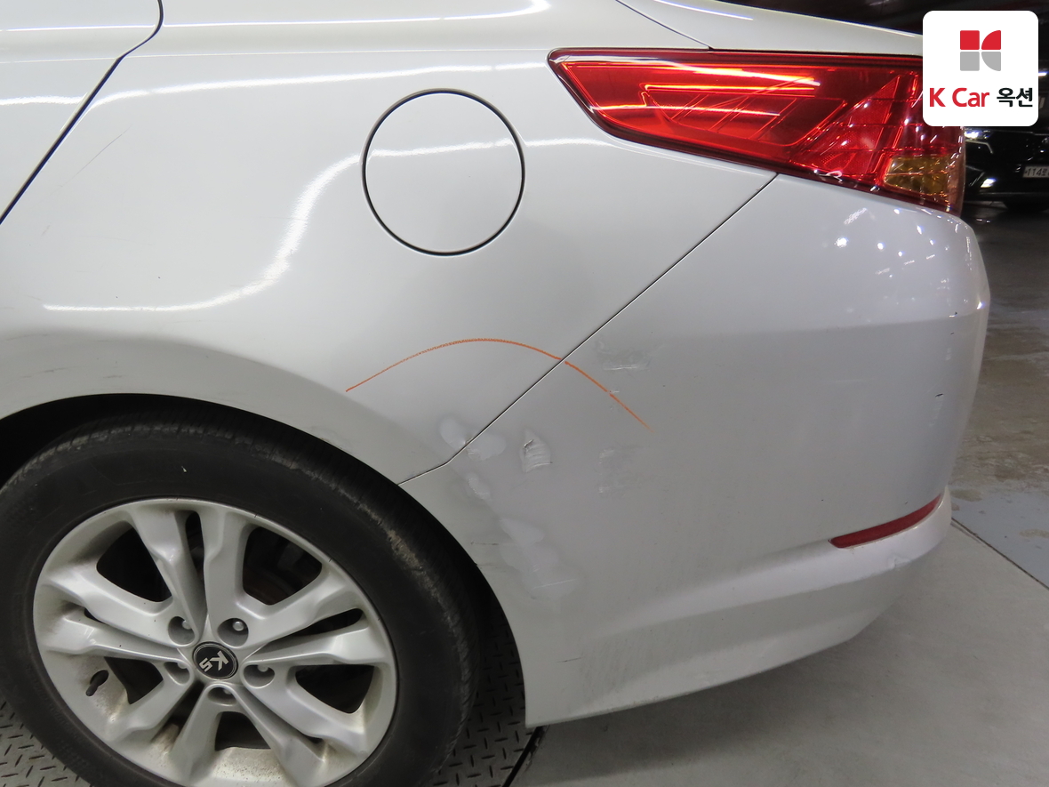 Kia K5 2011 - Image 38