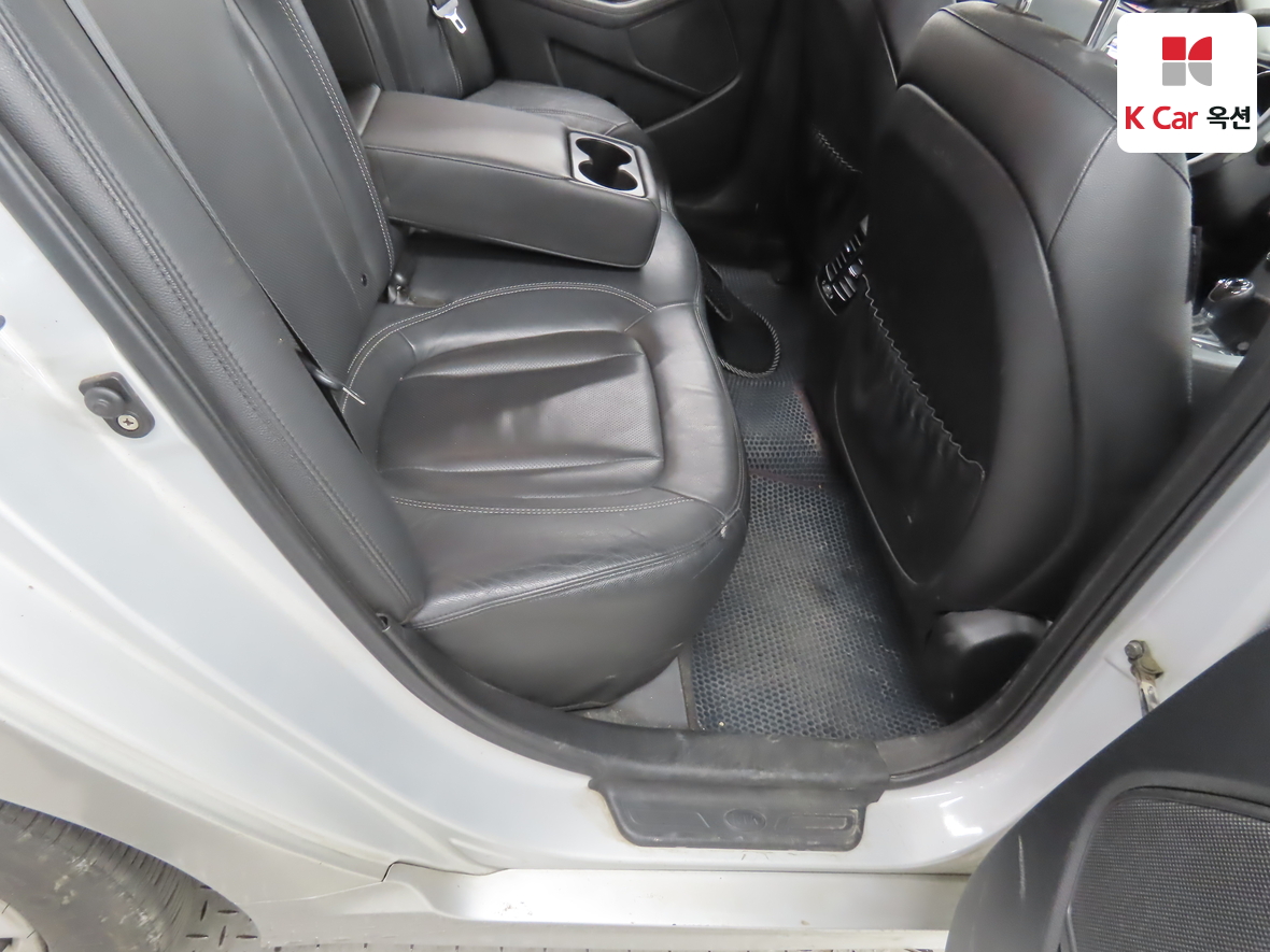 Kia K5 2011 - Image 27