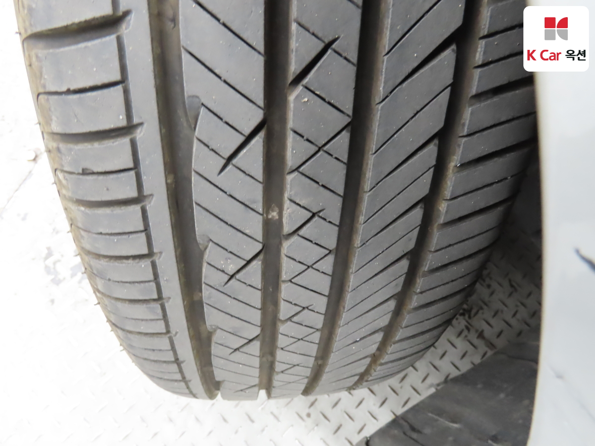 Kia K5 2011 - Image 31