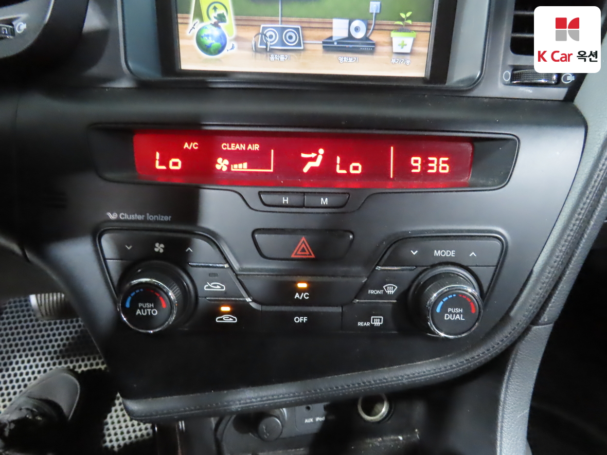 Kia K5 2011 - Image 15