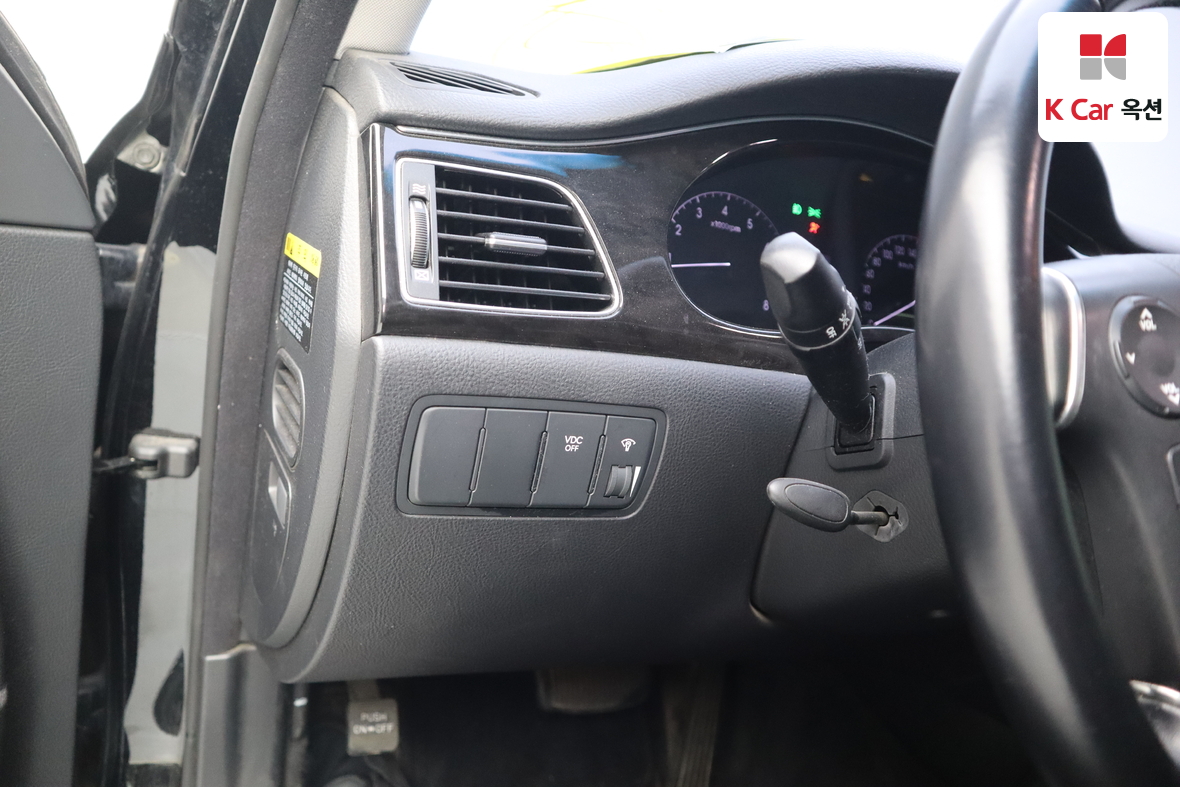 Hyundai Genesis - 9