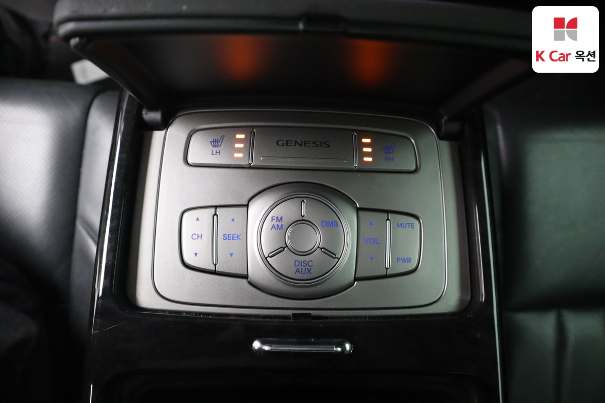 Hyundai Genesis - 23
