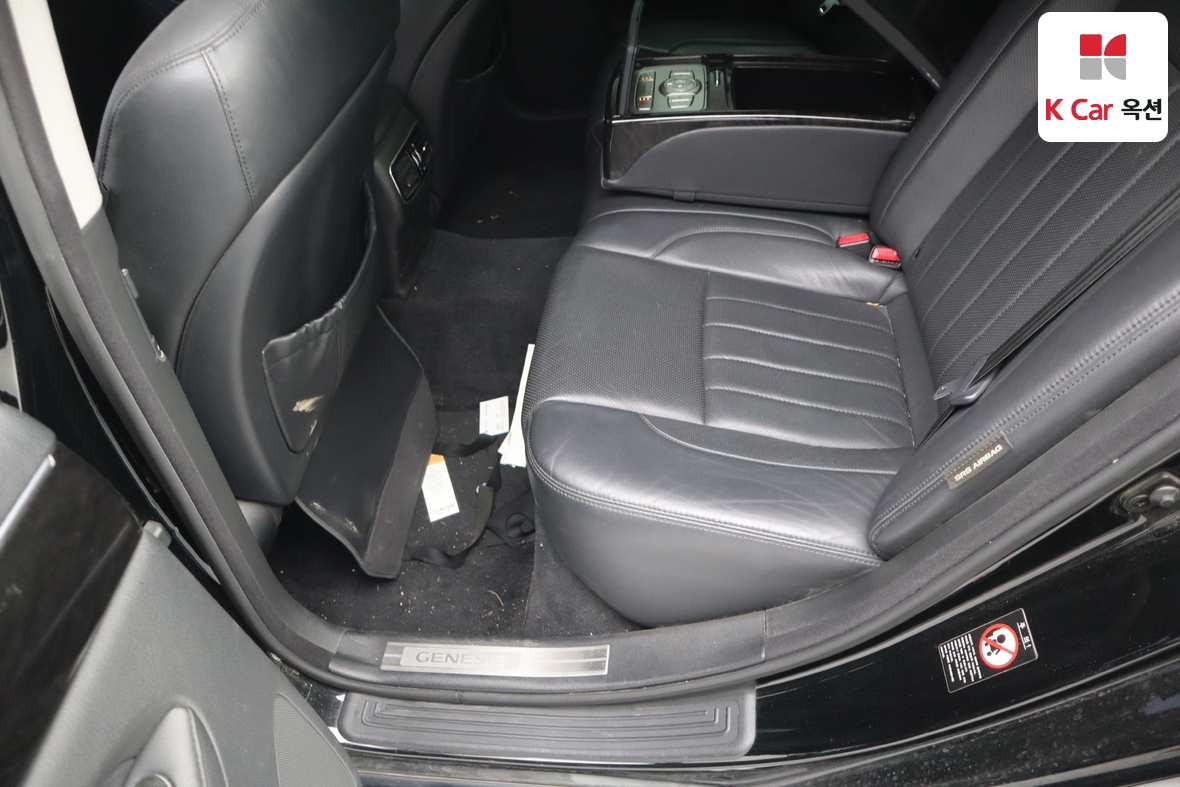 Hyundai Genesis - 22
