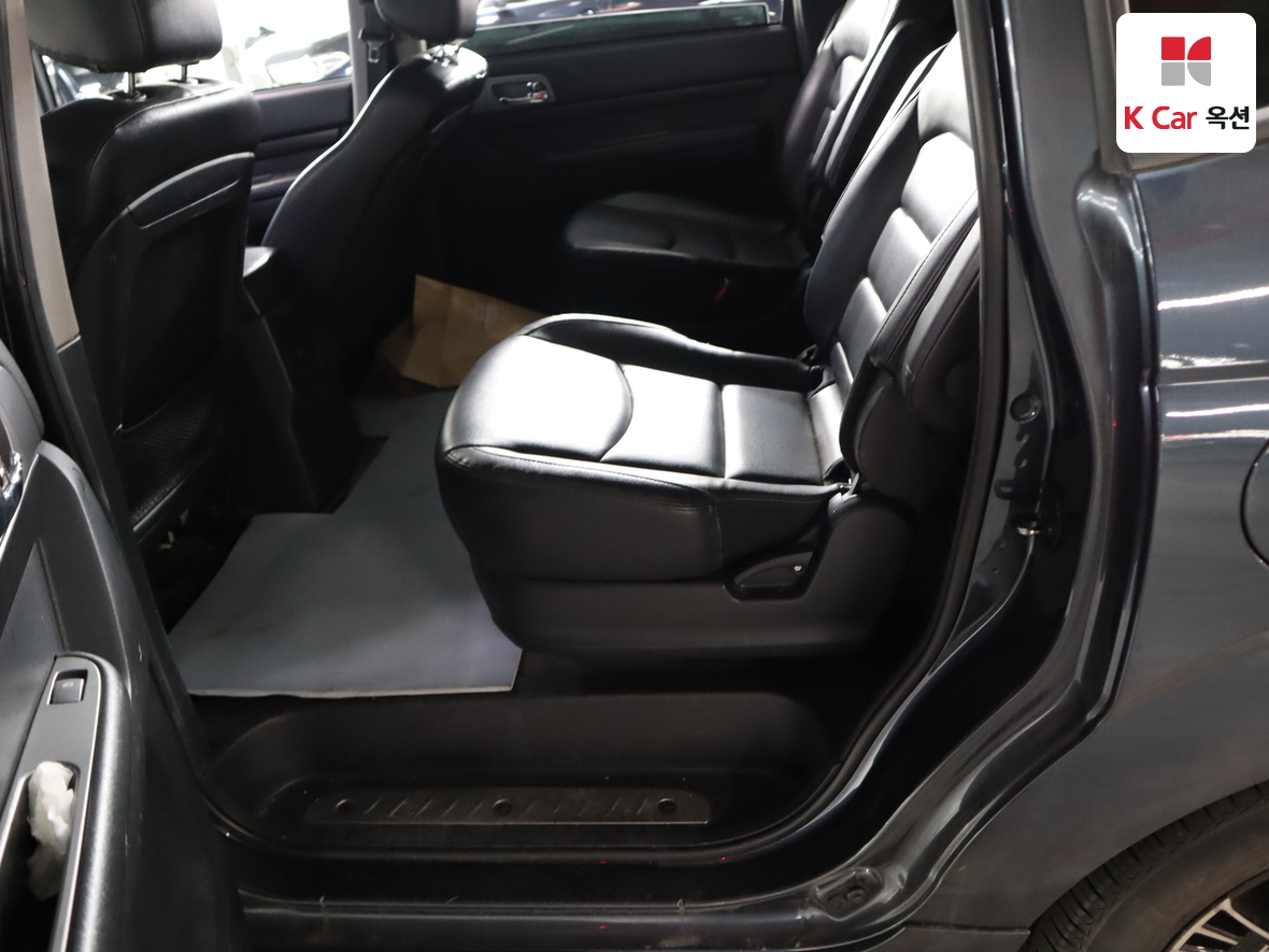 KG Mobility Korando Turismo - 24