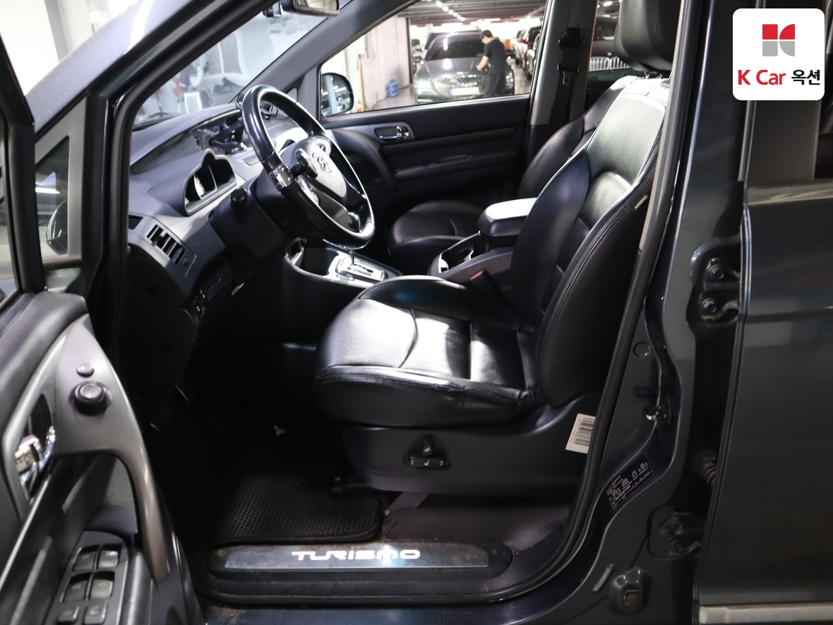 KG Mobility Korando Turismo - 19