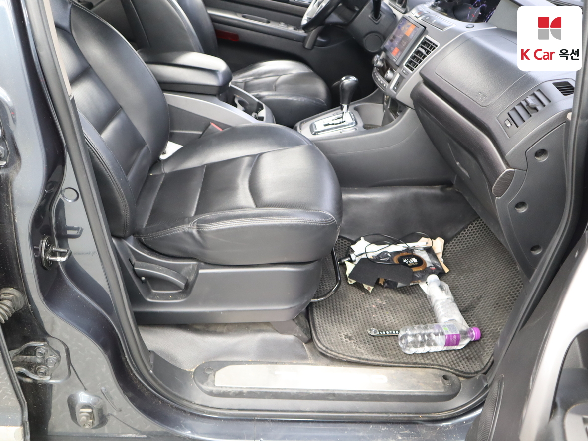 KG Mobility Korando Turismo - 31
