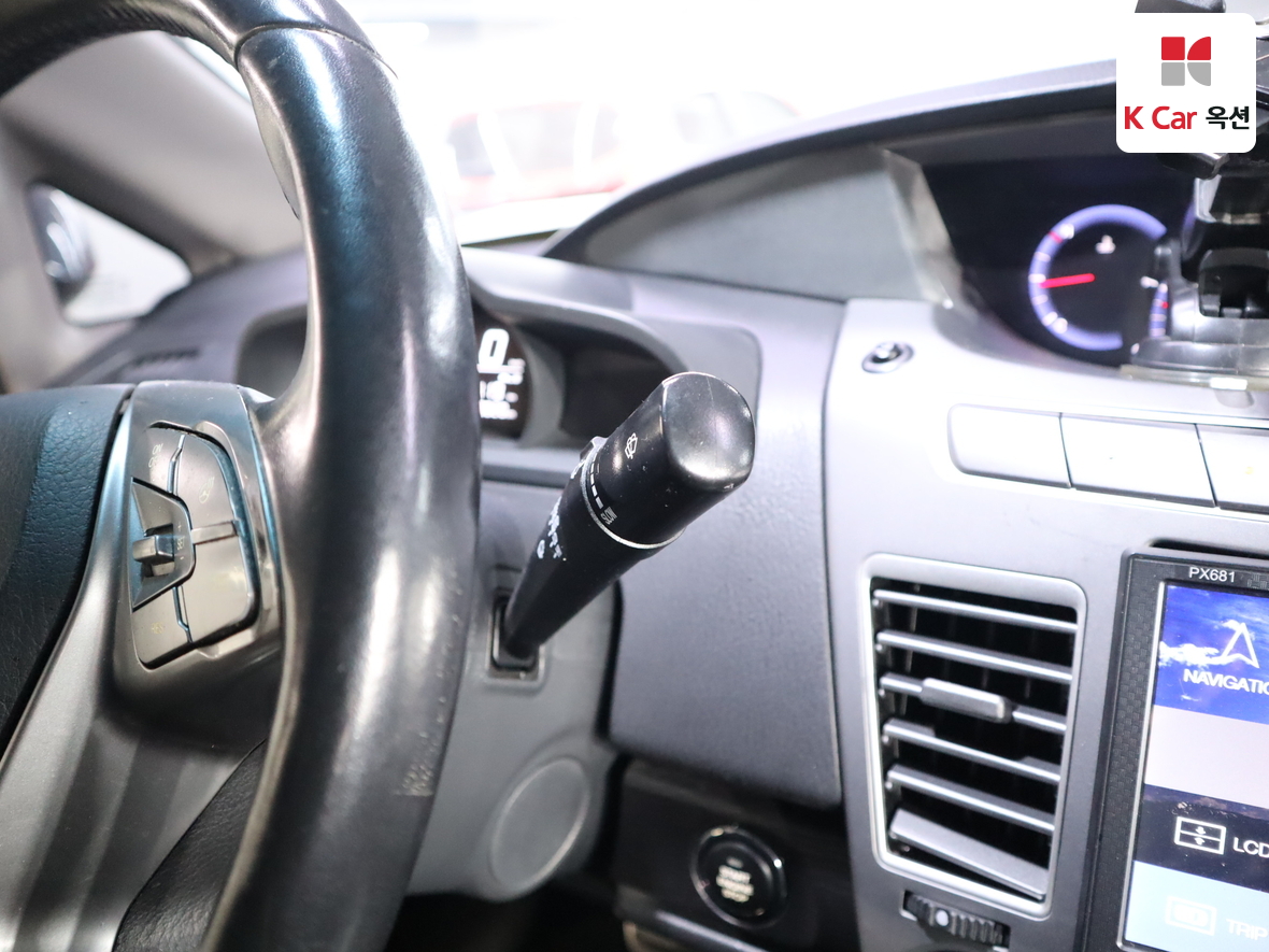 KG Mobility Korando Turismo - 11