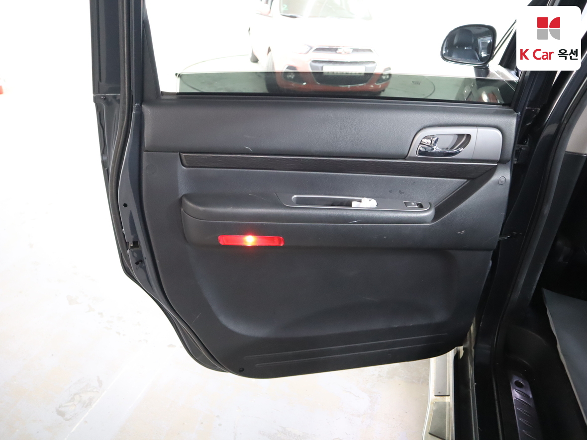 KG Mobility Korando Turismo - 23