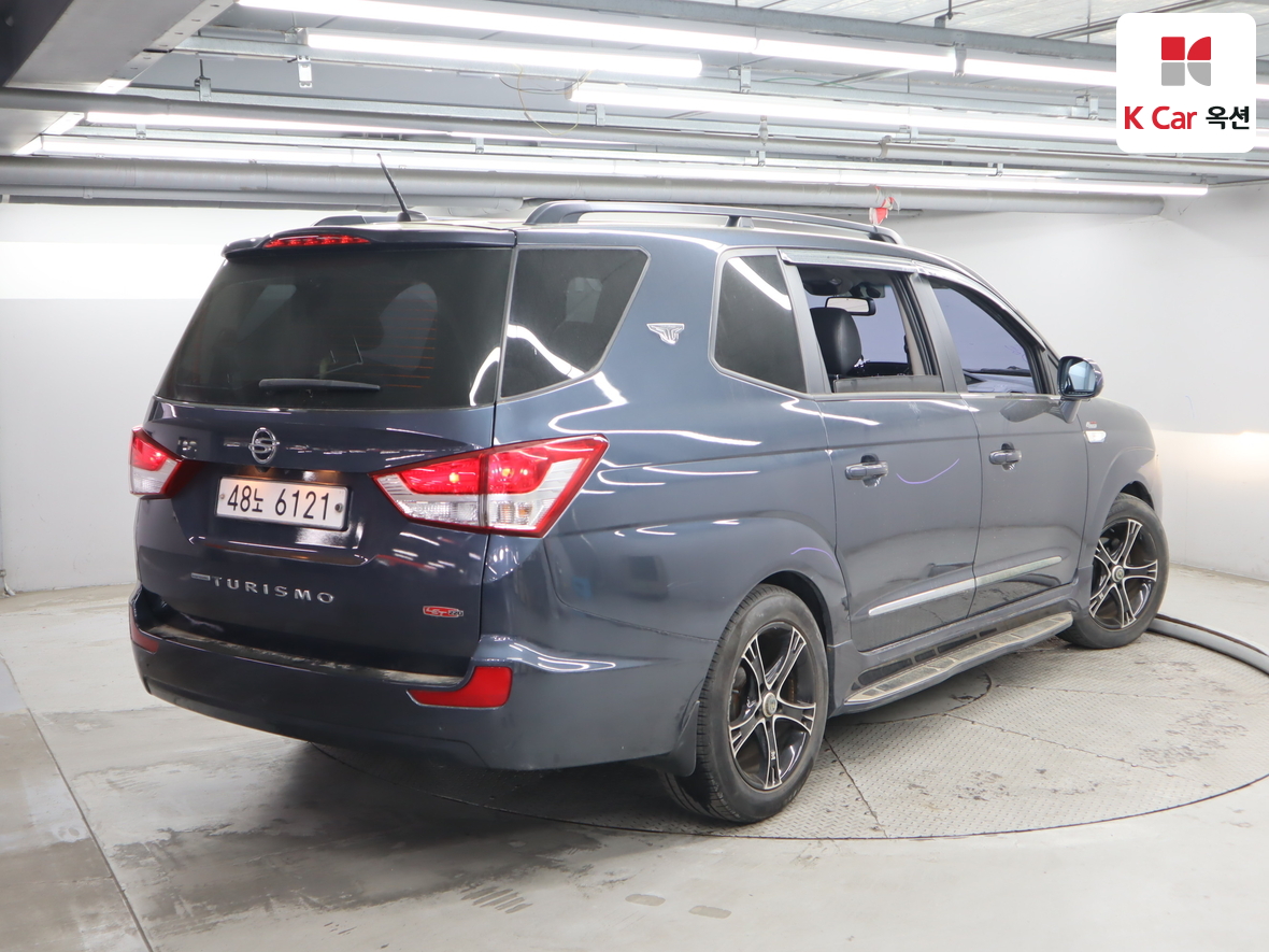 KG Mobility Korando Turismo - 2