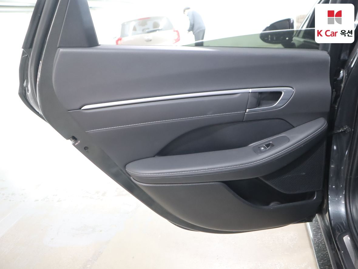 Hyundai Sonata 2022 - Image 23