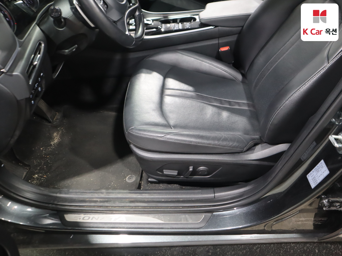 Hyundai Sonata 2022 - Image 19