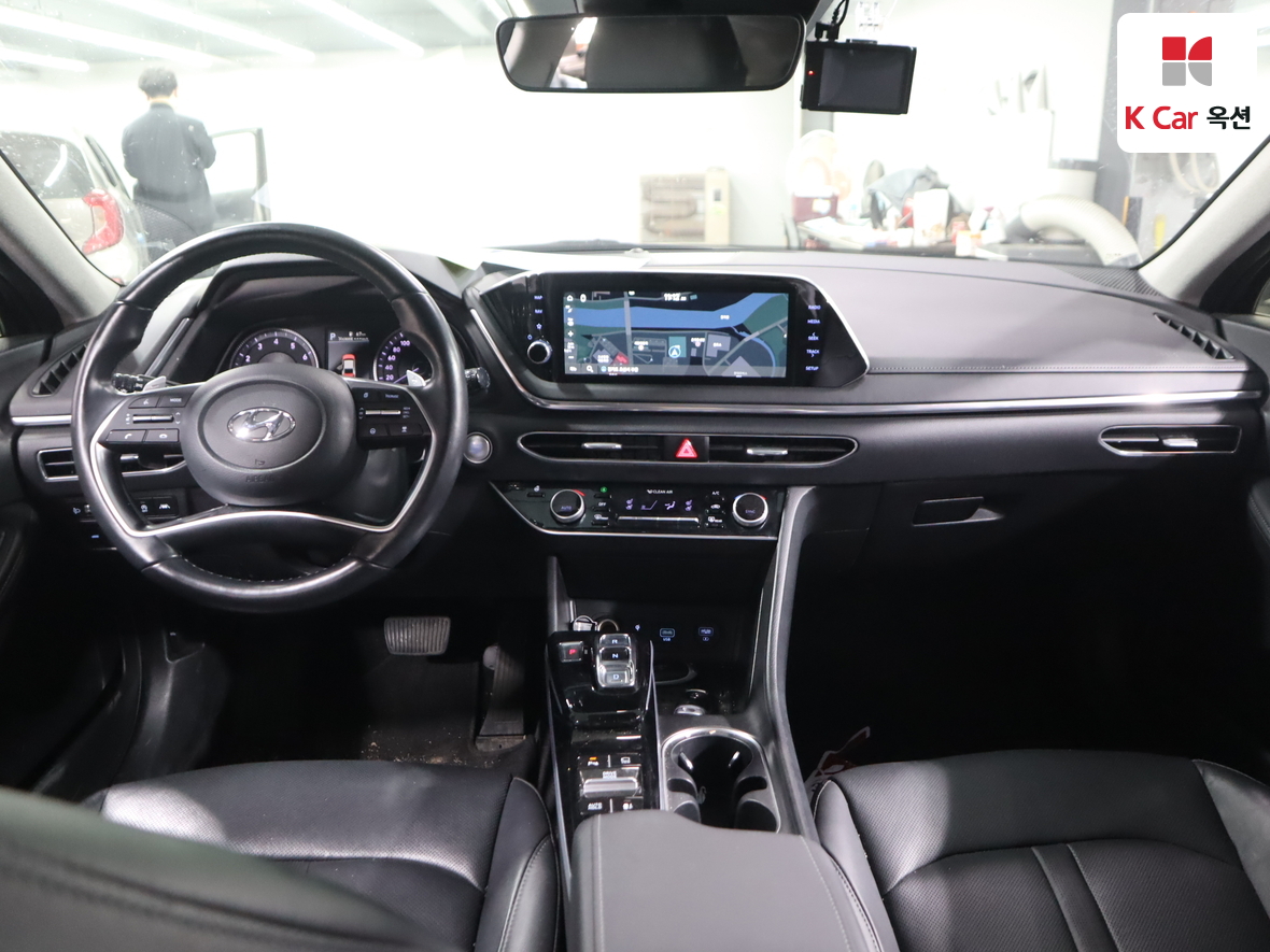 Hyundai Sonata 2022 - Image 3