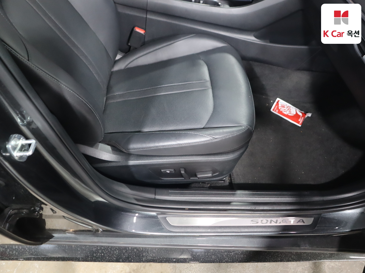 Hyundai Sonata 2022 - Image 30