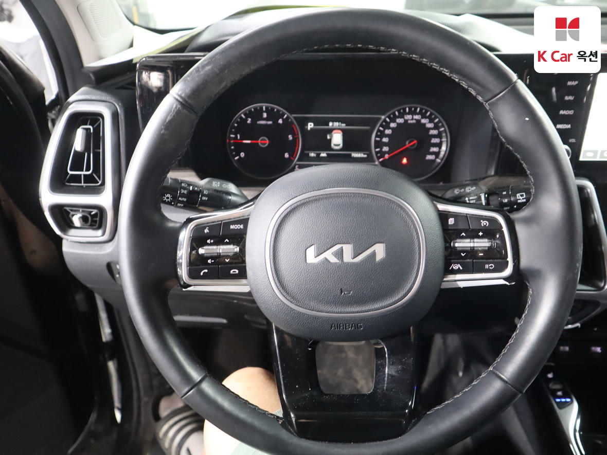 كيا سورينتو 2023 - صورة 10