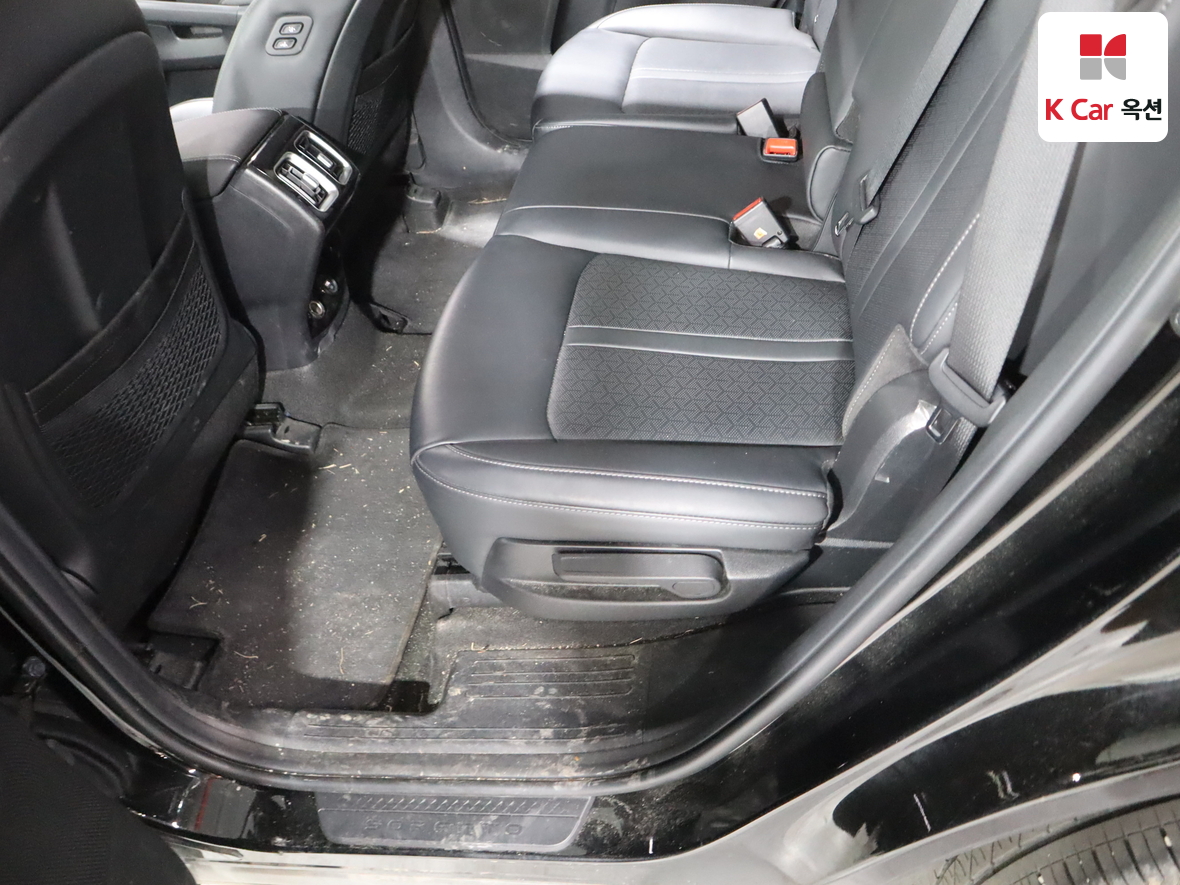 كيا سورينتو 2023 - صورة 22