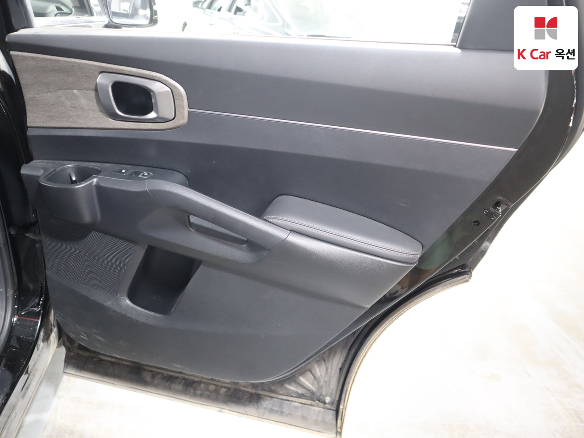 كيا سورينتو 2023 - صورة 26