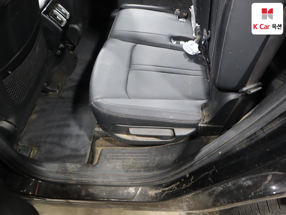 كيا سورينتو 2021 - صورة 25