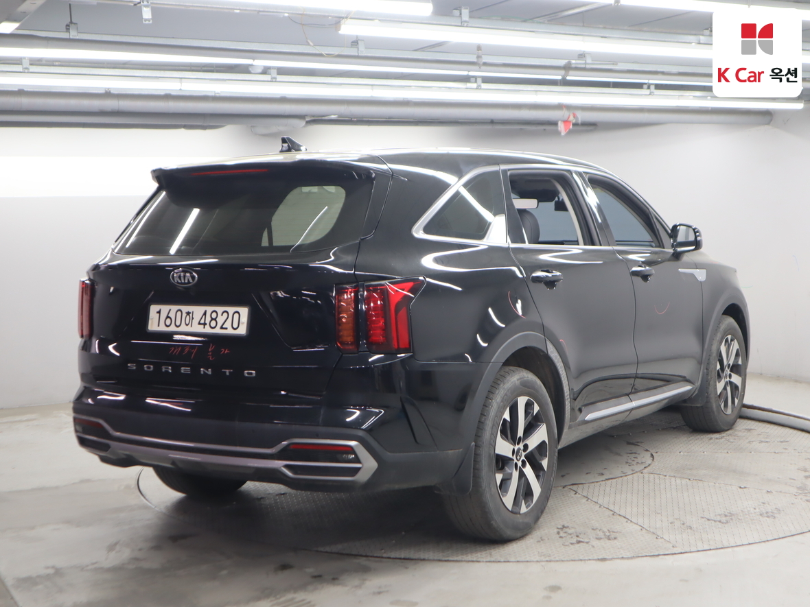 كيا سورينتو 2021 - صورة 2