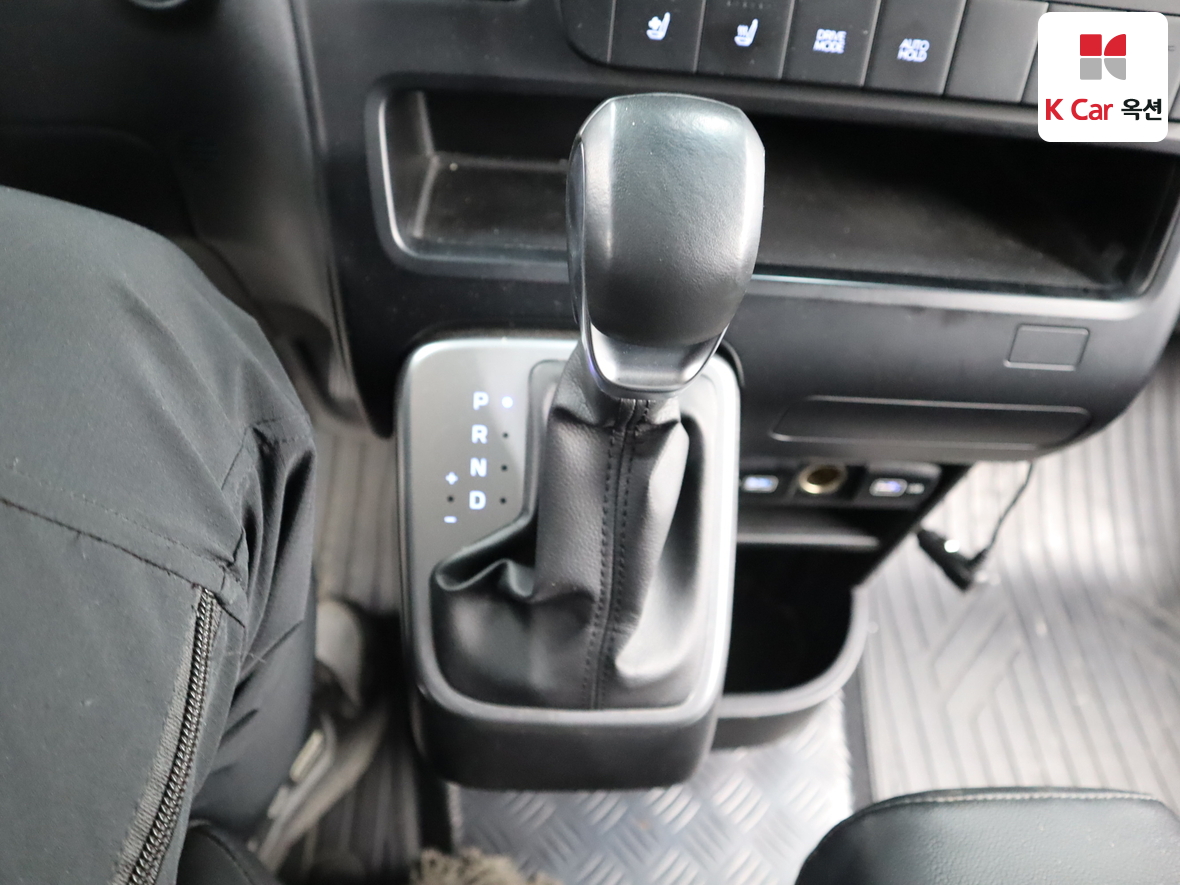 Hyundai Staria 2022 - Image 16