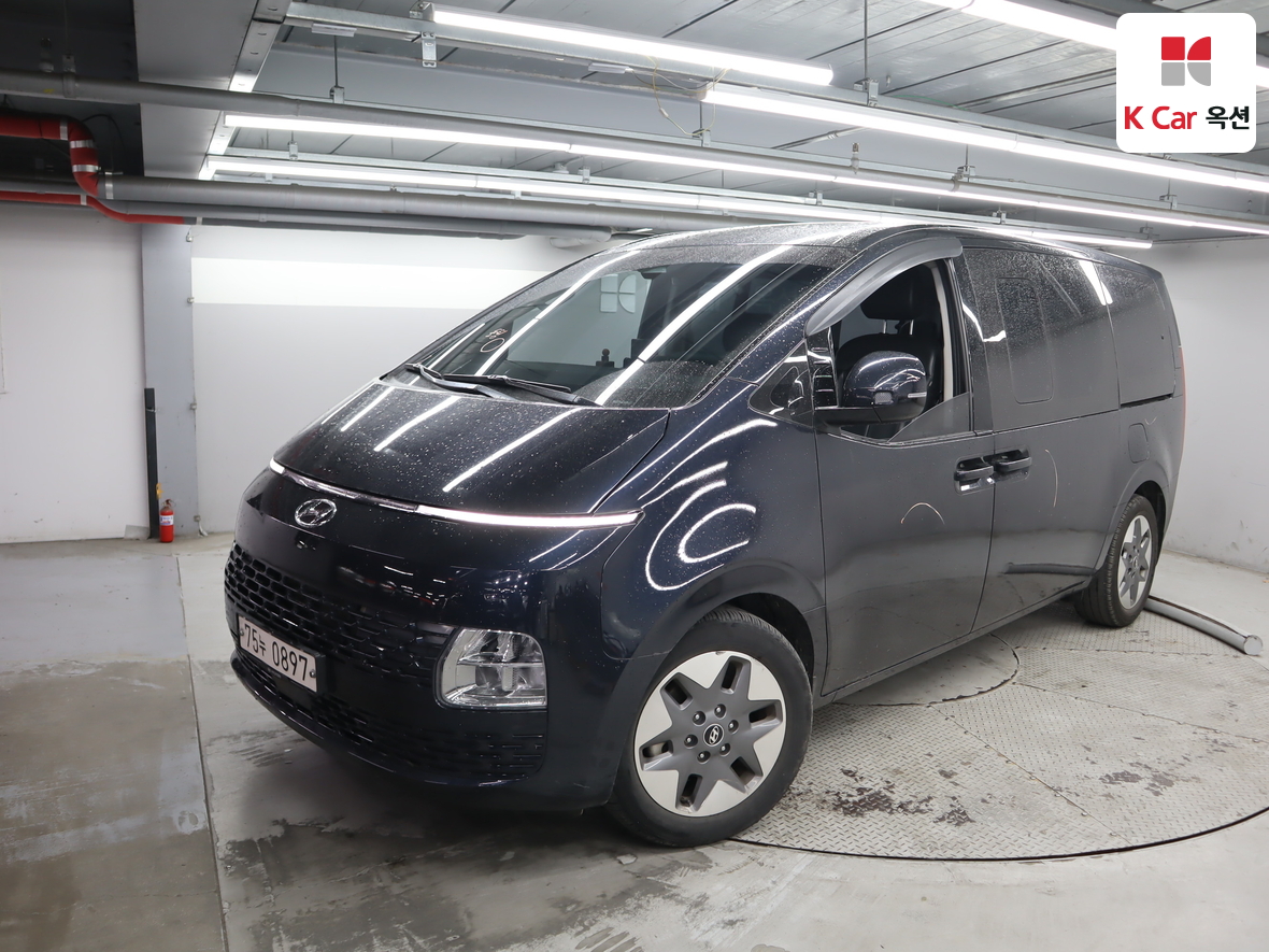 Hyundai Staria 2022 - Image 1