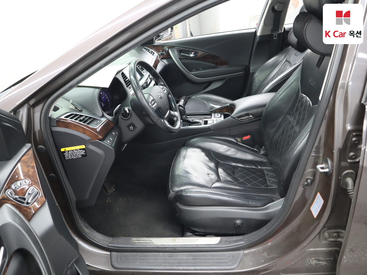 Hyundai Aslan 2015 - Image 18