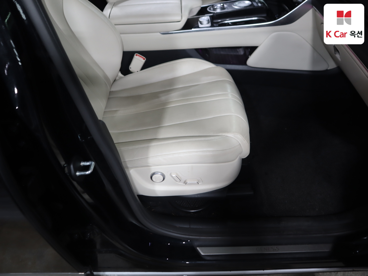 Genesis GV80 - 32
