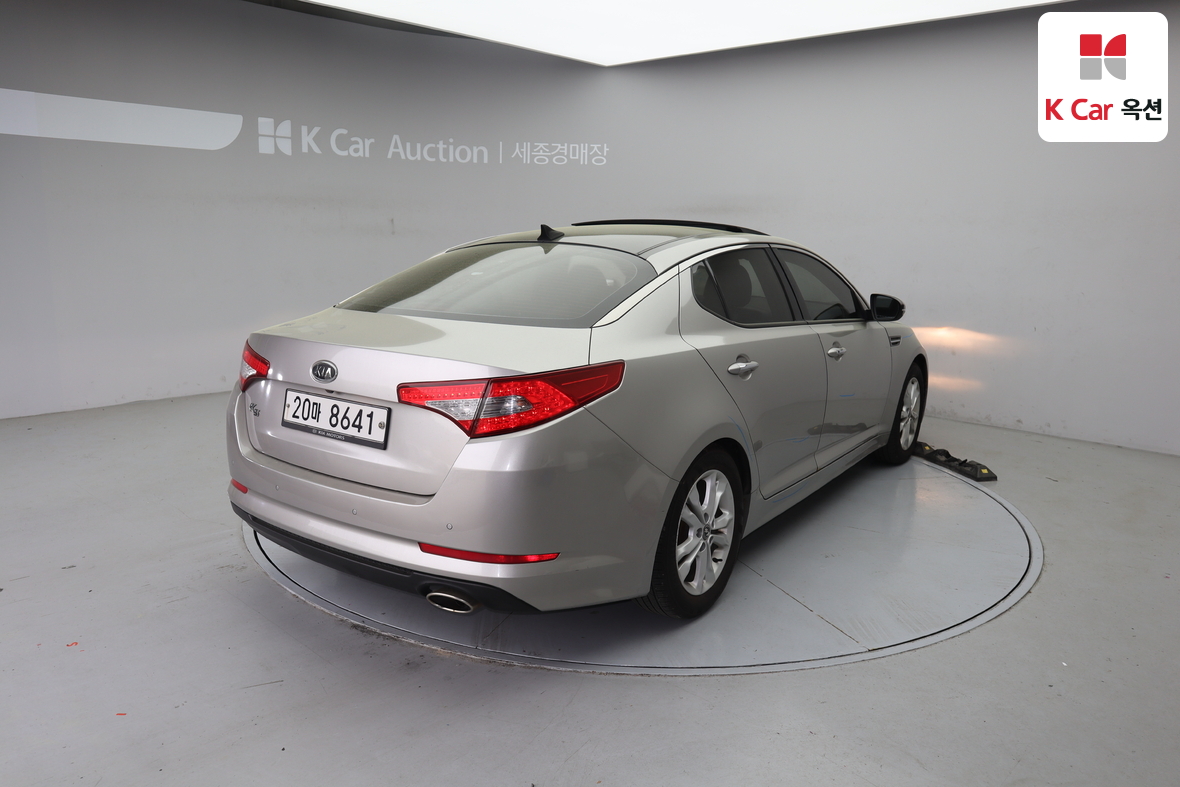Kia K5 - 2