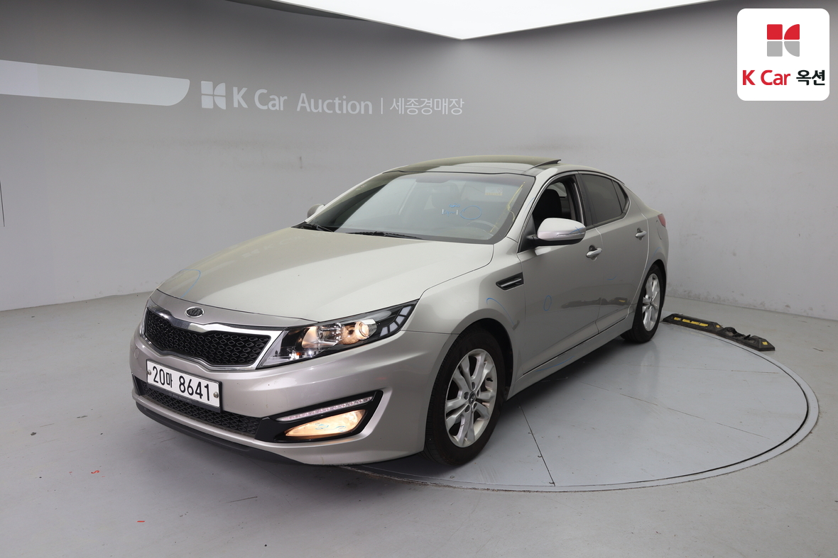 Kia K5 - 1