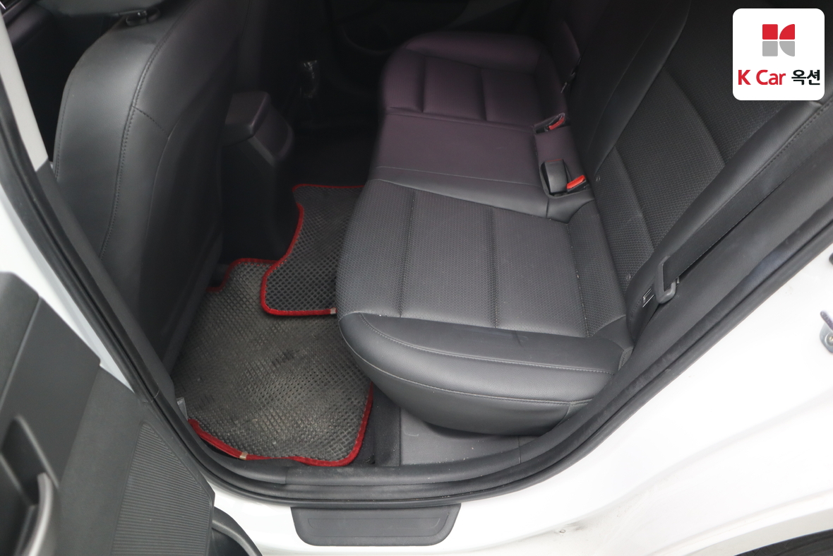 Hyundai Elantra - 21