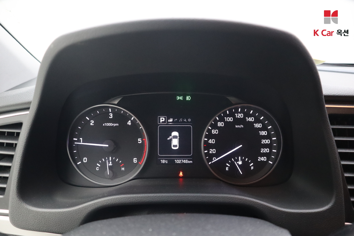 Hyundai Elantra - 5
