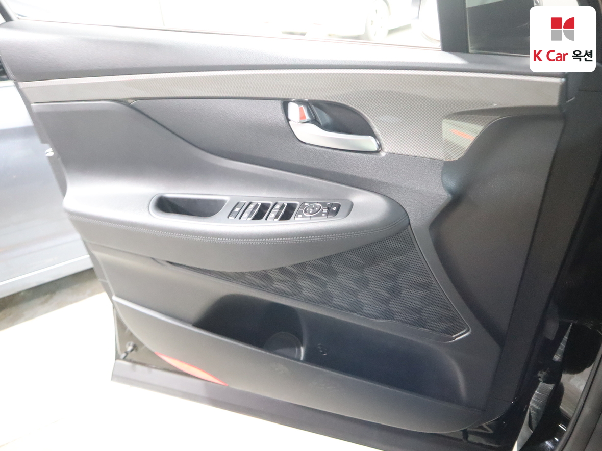 Hyundai Santa Fe 2019 - Image 8