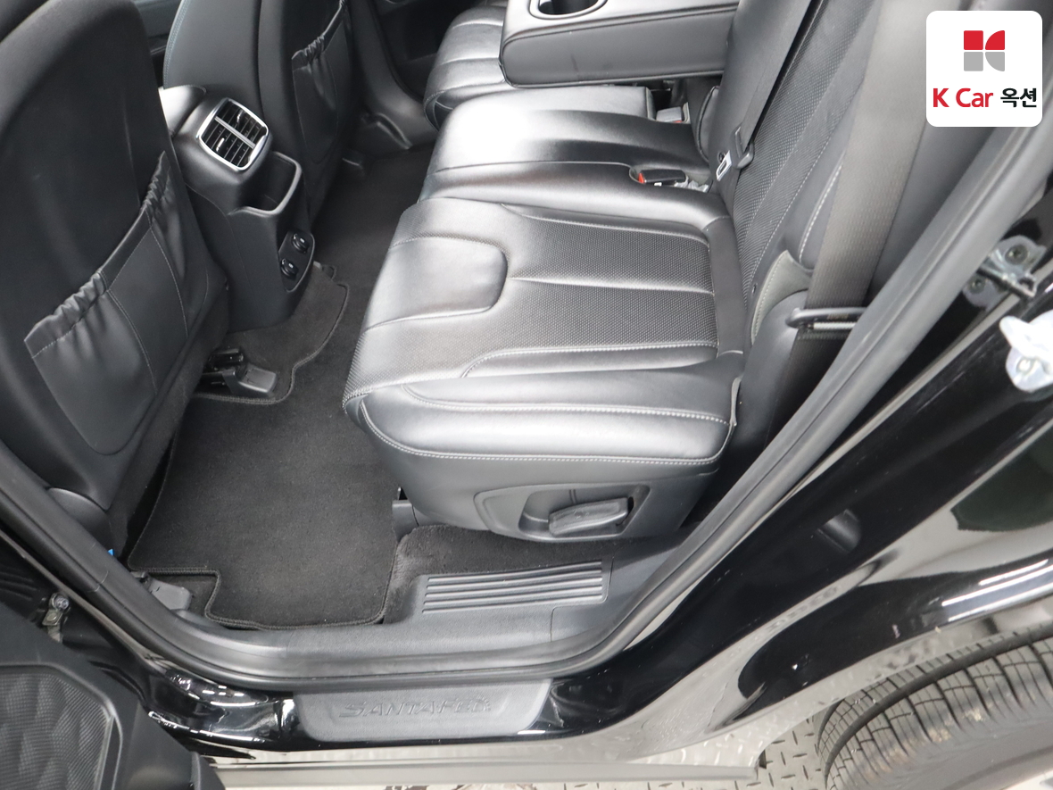 Hyundai Santa Fe 2019 - Image 22