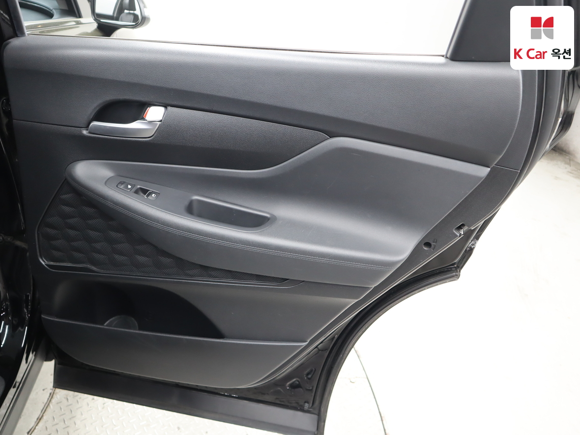 Hyundai Santa Fe 2019 - Image 26