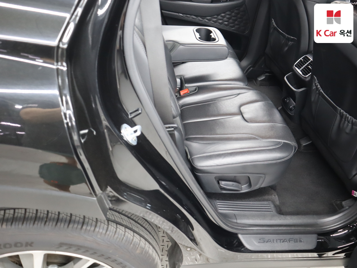Hyundai Santa Fe 2019 - Image 27