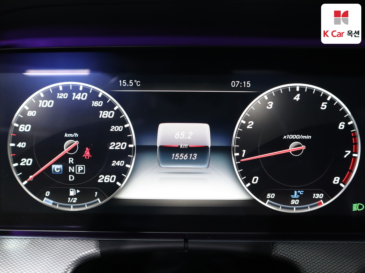 Mercedes-Benz E-Class - 5