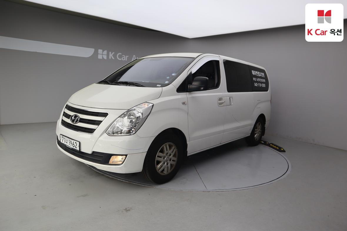 Hyundai Grand Starex - 1
