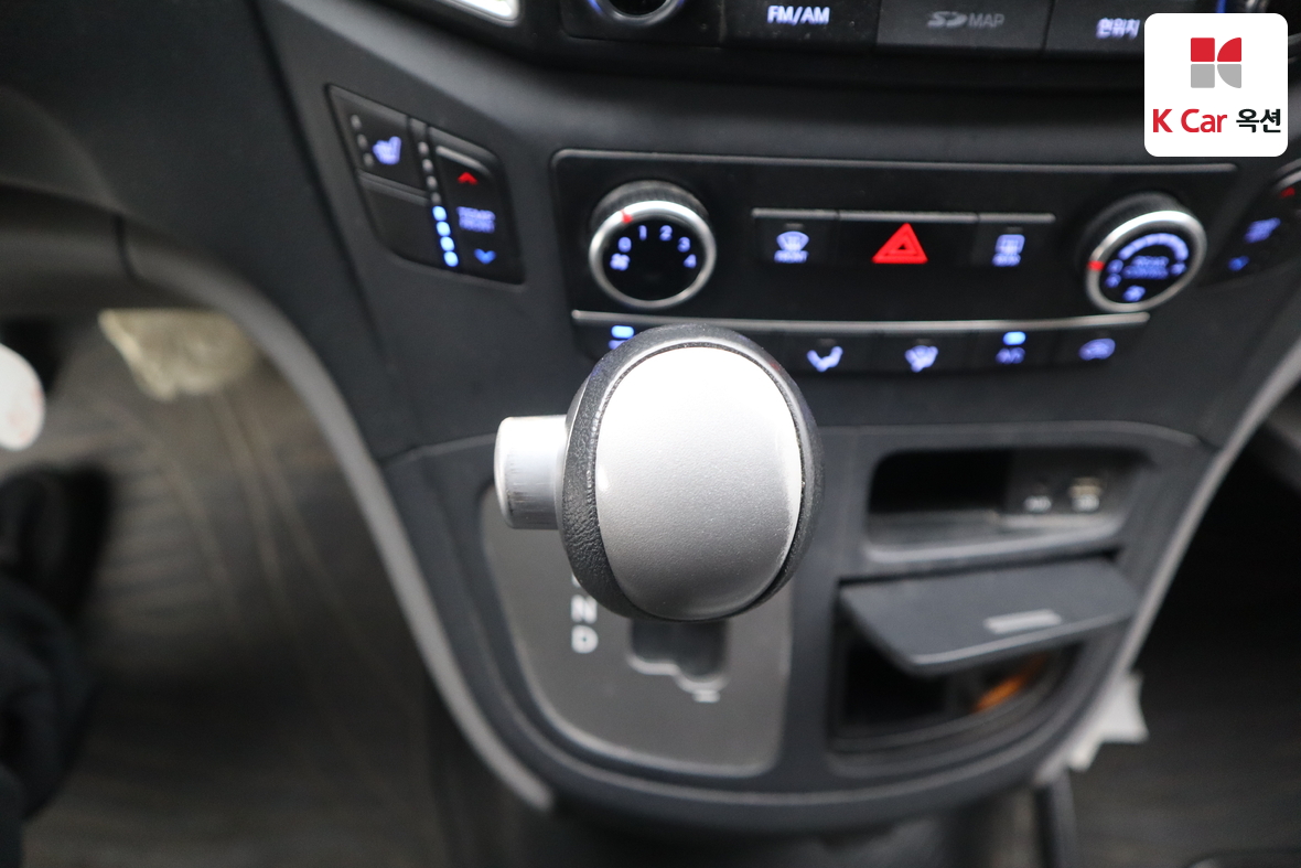 Hyundai Grand Starex - 15