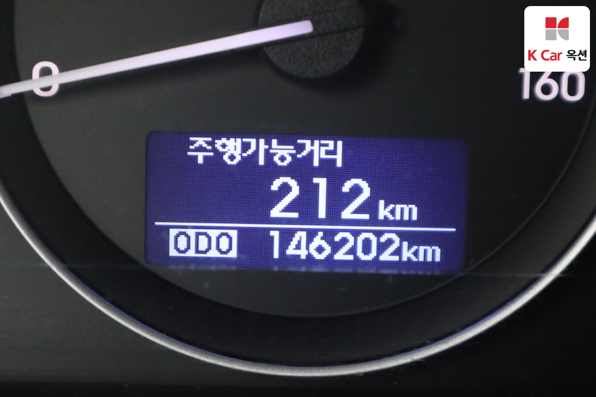 Hyundai Grand Starex - 4