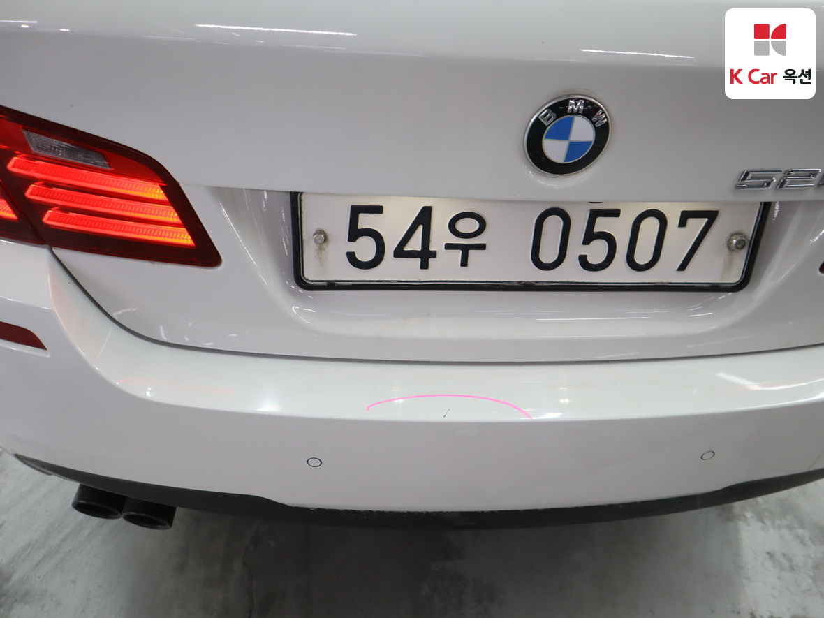 BMW 5 Series - 41
