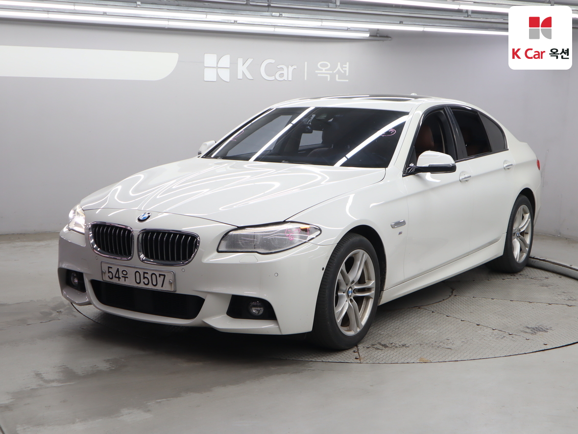 BMW 5 Series - 1