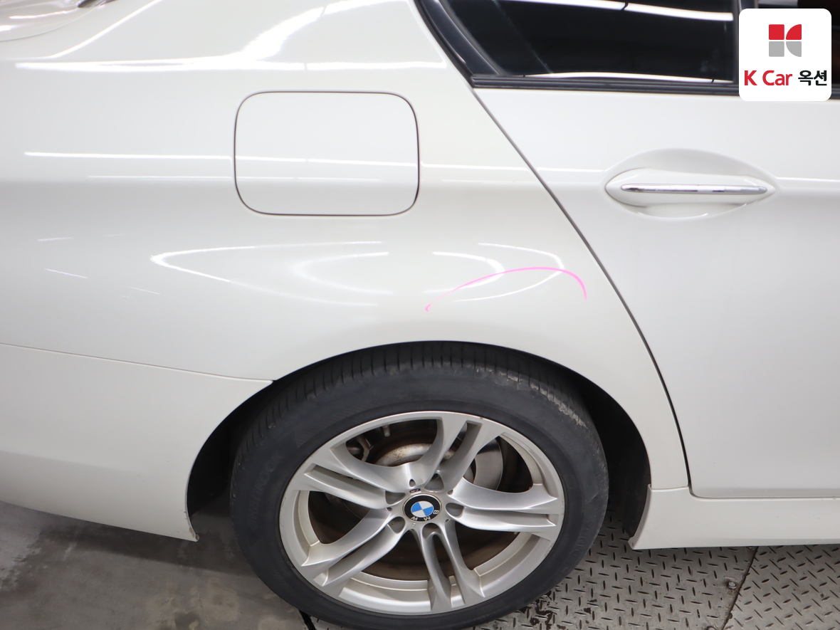 BMW 5 Series - 42