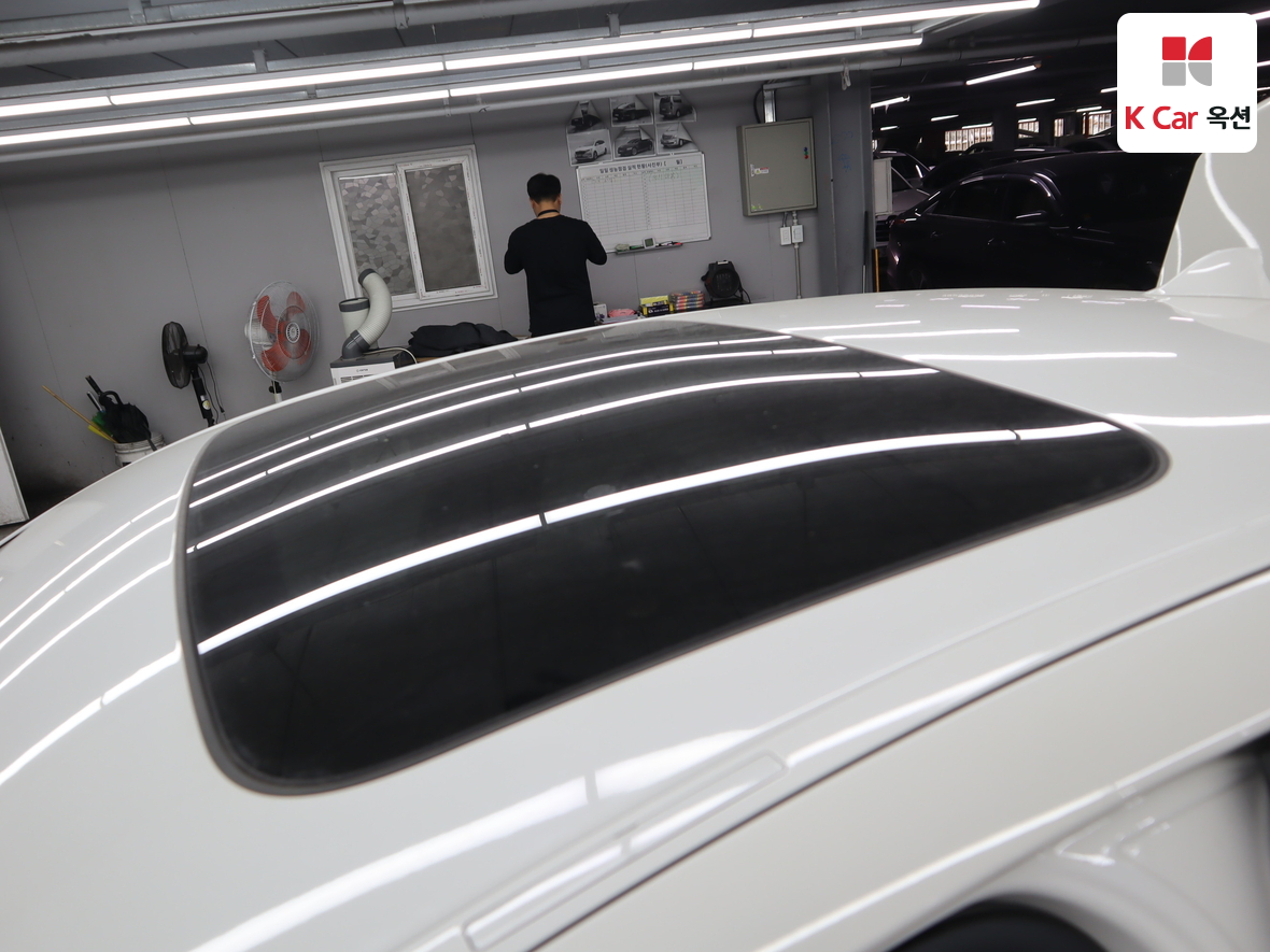 BMW 5 Series - 23