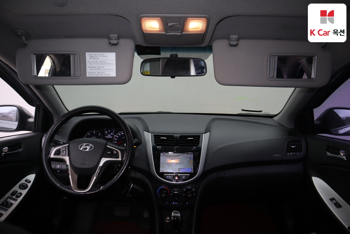 Hyundai Accent - 3