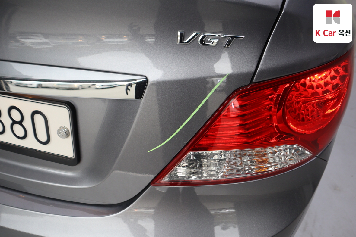 Hyundai Accent - 35