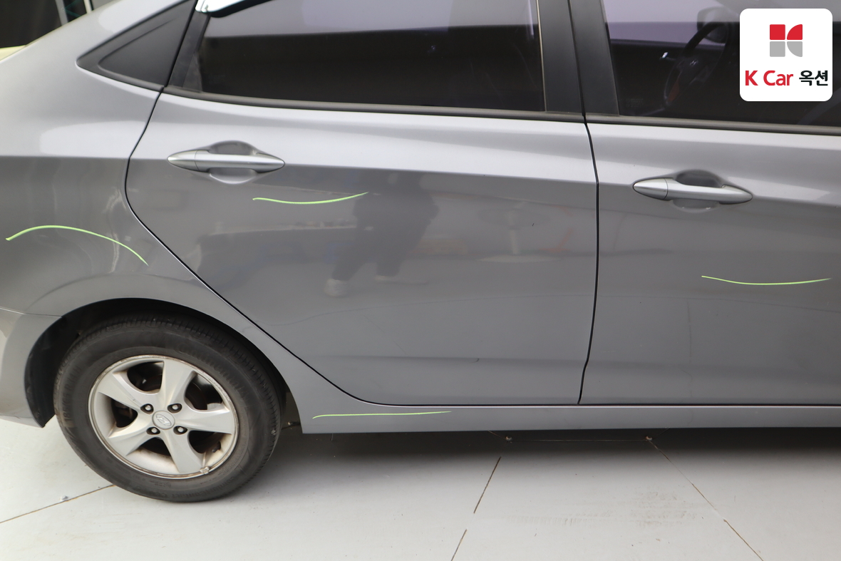 Hyundai Accent - 37