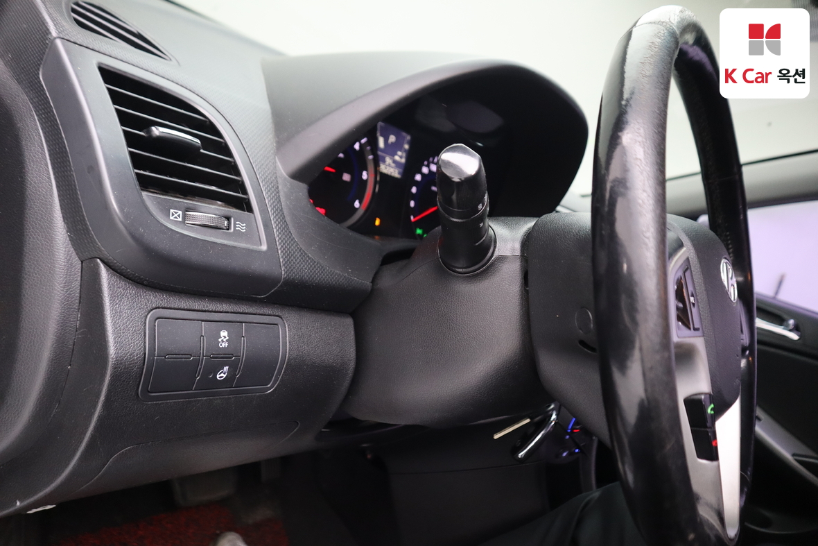 Hyundai Accent - 9