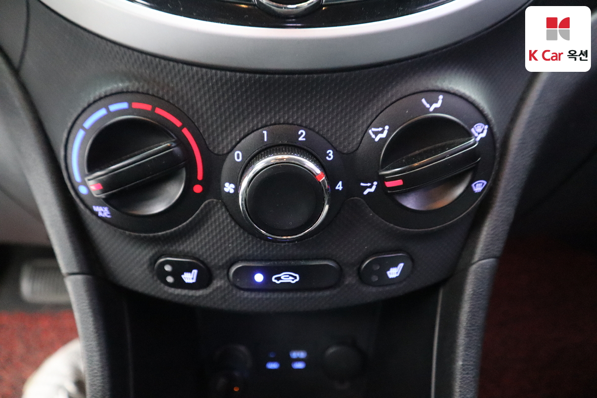 Hyundai Accent - 14