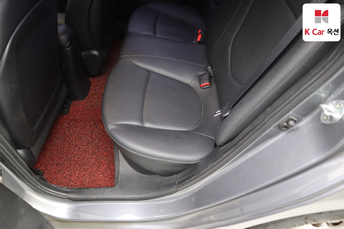 Hyundai Accent - 21