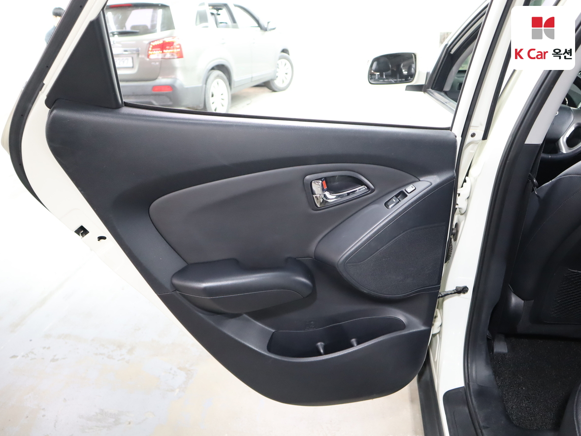 هيونداي توسان 2011 - صورة 24